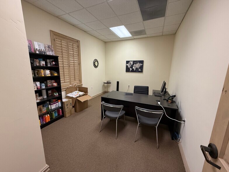More Photos Of 5974 Silver Springs Dr, El Paso Office For Sale