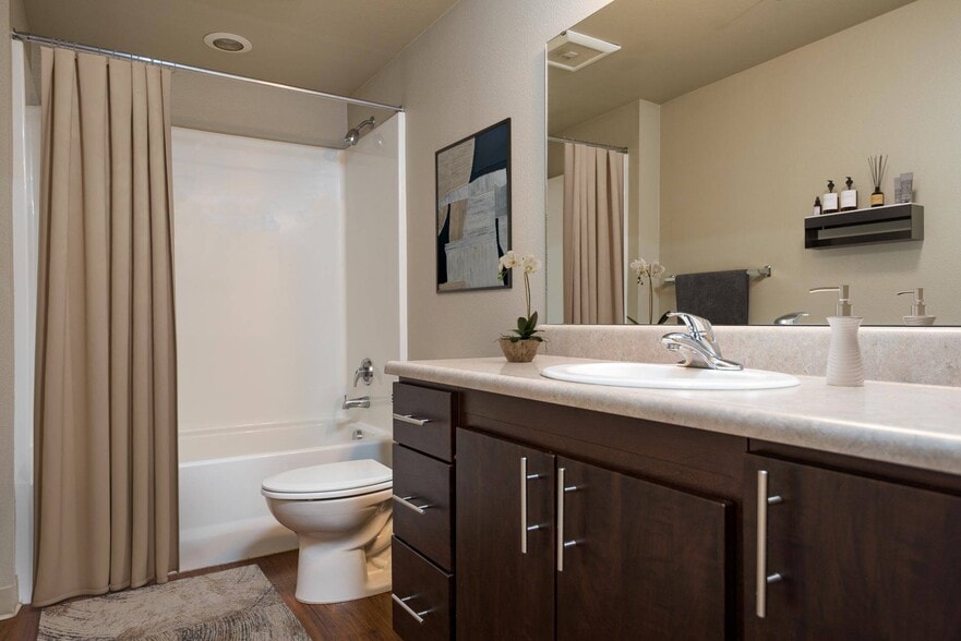 More Photos Of 4419-4439 NE Fremont St, Portland Apartments For Sale