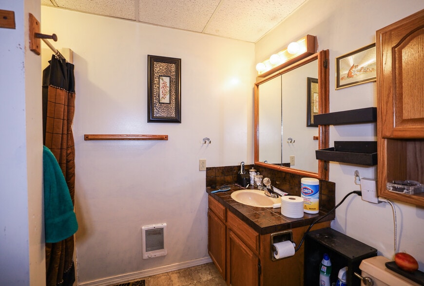 More Photos Of 411 S Jefferson St, Aberdeen Industrial For Sale