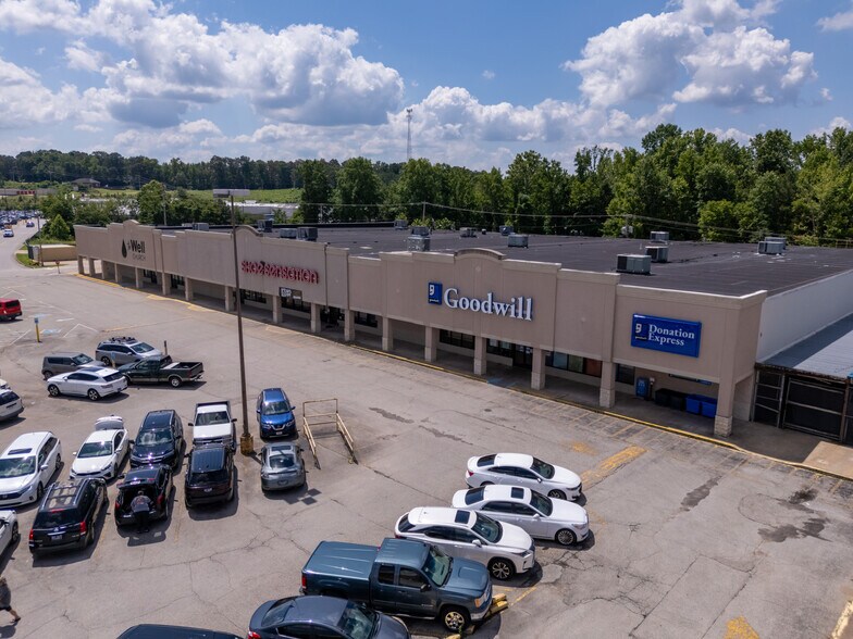 More Photos Of 677 W Church St, Lexington Unknown For Lease