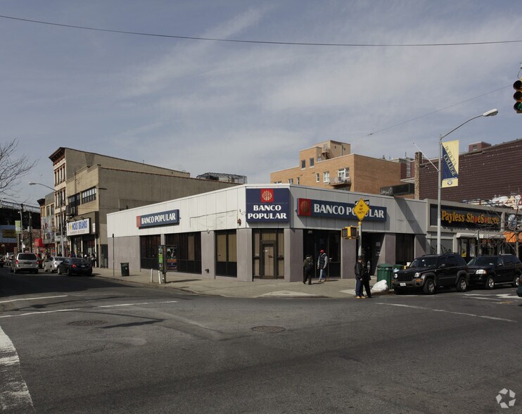 More Photos Of 15 Graham Ave, Brooklyn Storefront Retail Office For Lease