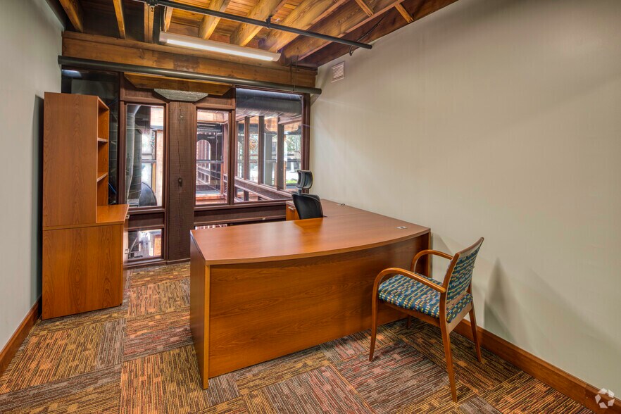 More Photos Of 100 3rd St S, Saint Petersburg Loft Creative Space For Lease