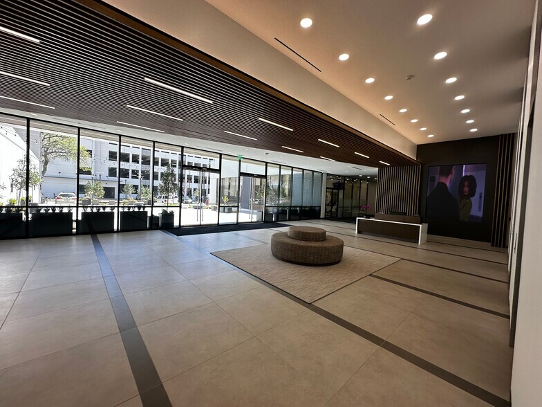 More Photos Of 100 N Central Expy, Richardson Office For Lease