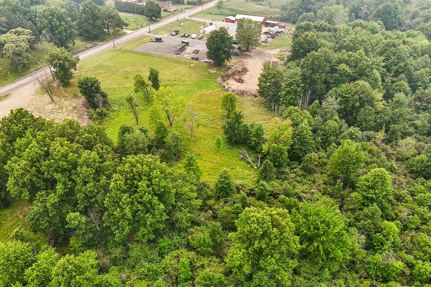 More Photos Of 3220 McCartney Rd, Youngstown General Retail For Sale