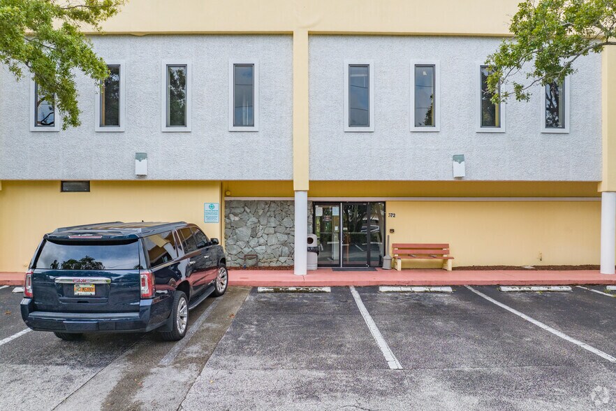 More Photos Of 572 E McNab Rd, Pompano Beach Medical For Lease