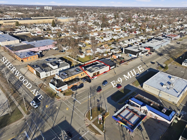 More Photos Of 6737 E Nine Mile Rd, Warren Warehouse For Lease