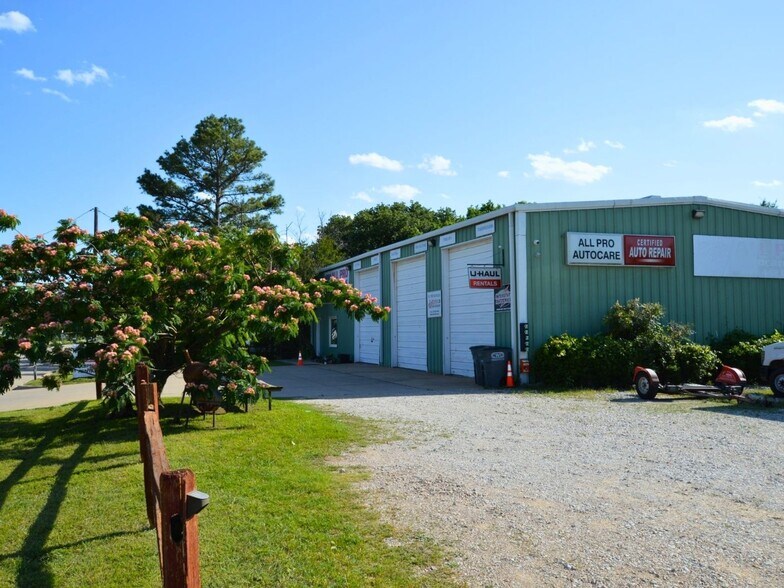 More Photos Of 1506 Martinez Ln, Wylie Auto Repair For Sale
