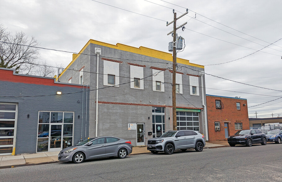 Primary Photo Of 218 W 25th St, Norfolk Storefront Retail Office For Lease