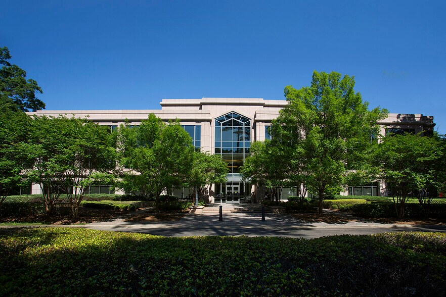 More Photos Of Halcyon Summit Dr @ Taylor, Montgomery Unknown For Lease