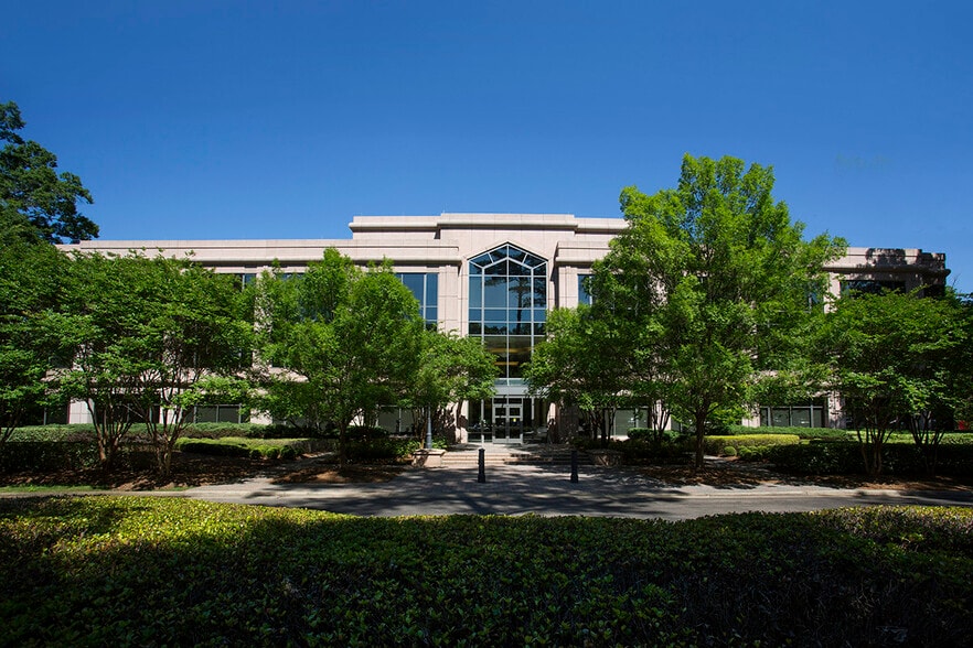 More Photos Of Halcyon Summit Dr @ Taylor, Montgomery Unknown For Lease