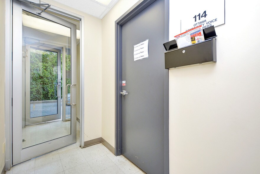 More Photos Of 4043 Carling Ave, Ottawa Office For Lease