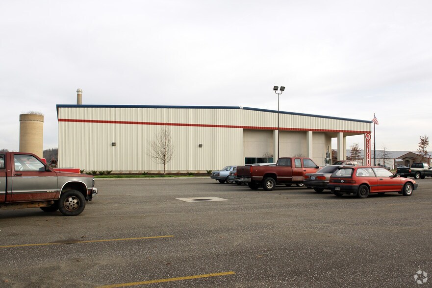 More Photos Of 101 Commerce Dr, South Point Warehouse For Sale