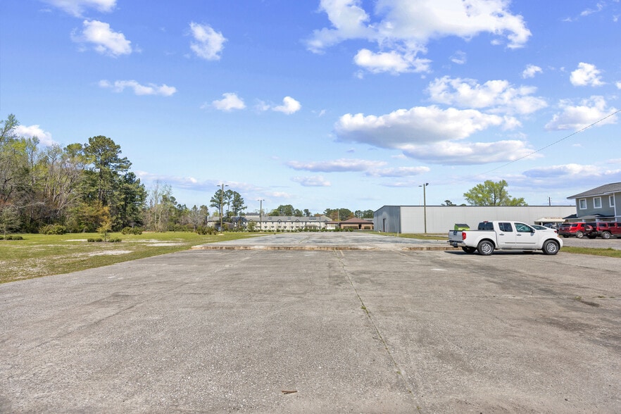 More Photos Of 69 Jessamine Ave, Georgetown Flex For Sale