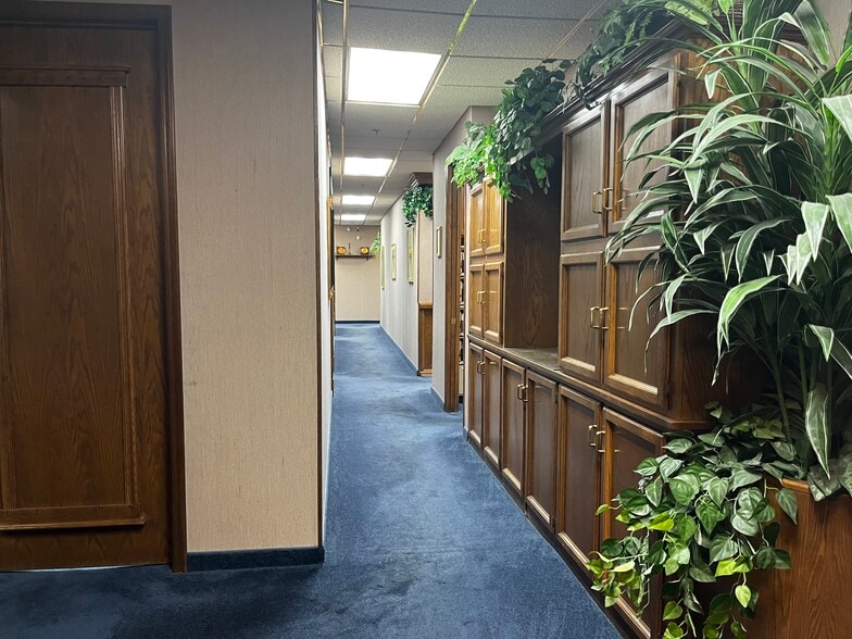 More Photos Of 3585 W Beechwood Ave, Fresno Office For Sale