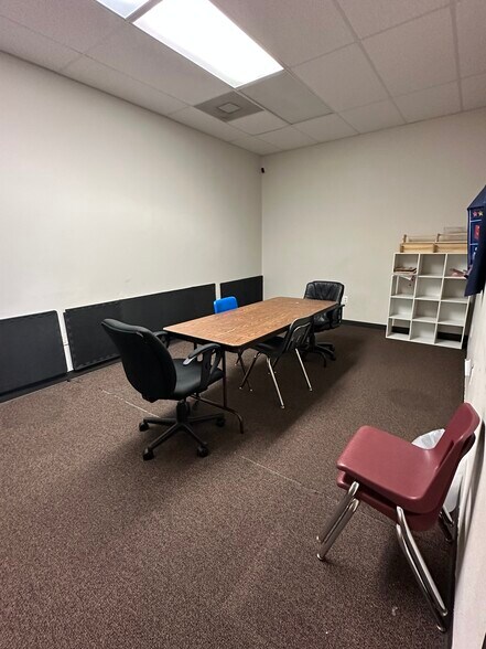 More Photos Of 2222 W Hefner Rd, Oklahoma City Storefront Retail Office For Lease