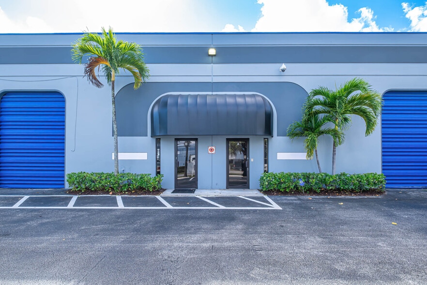 More Photos Of 3685-3699 NW 15th St, Lauderhill Unknown For Lease
