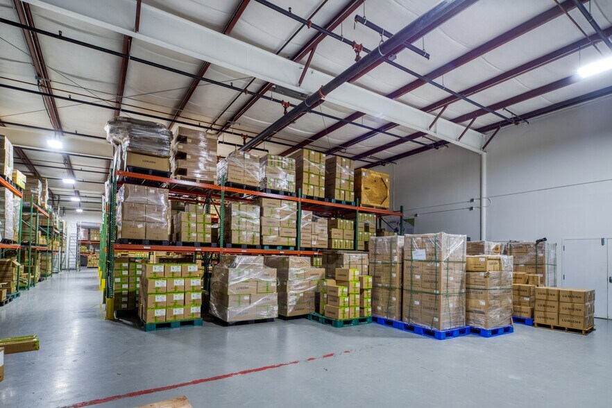 More Photos Of 3050 Matlock Dr, Kennesaw Light Manufacturing For Sale