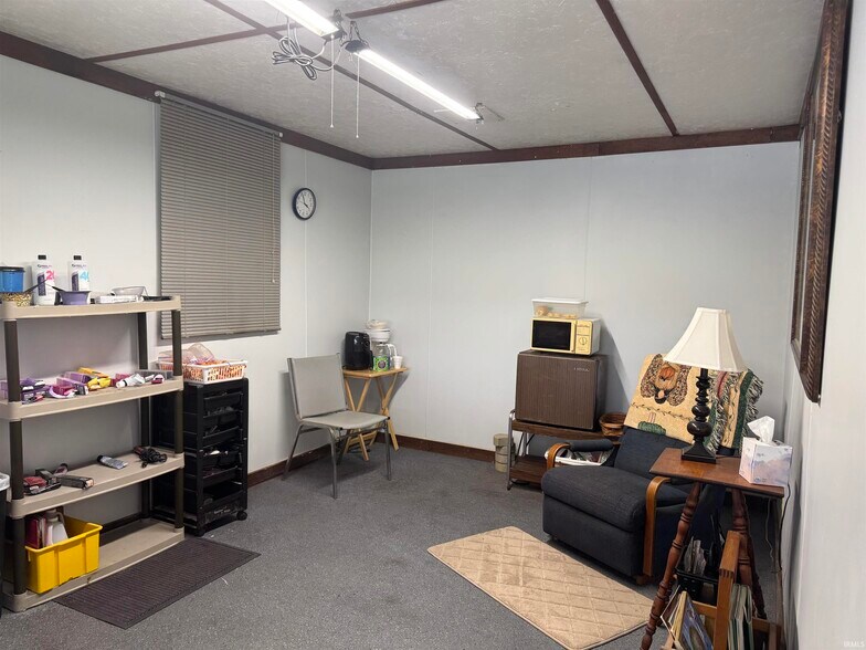 More Photos Of 2900 IN-64, Princeton General Retail For Sale