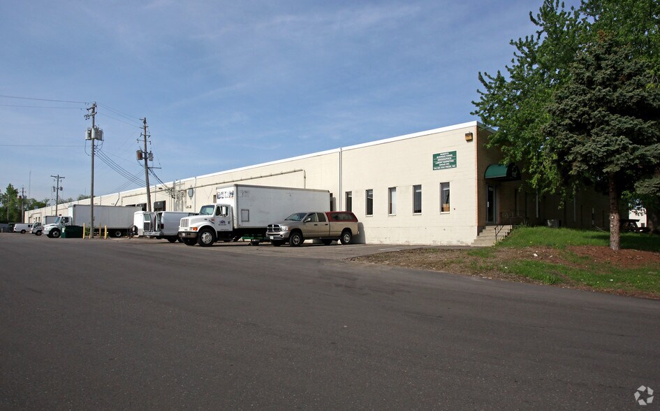 More Photos Of 1720-1746 Terrace Dr, Roseville Light Manufacturing For Lease