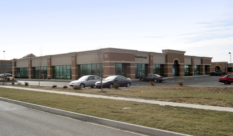 More Photos Of 549 E County Line Rd, Greenwood Office For Lease