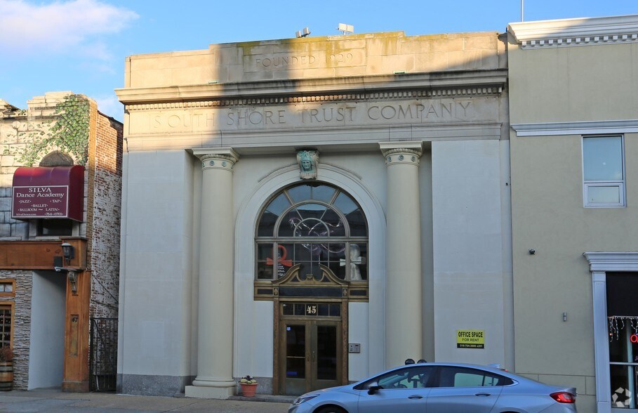 More Photos Of 45 N Village Ave, Rockville Centre Office For Sale