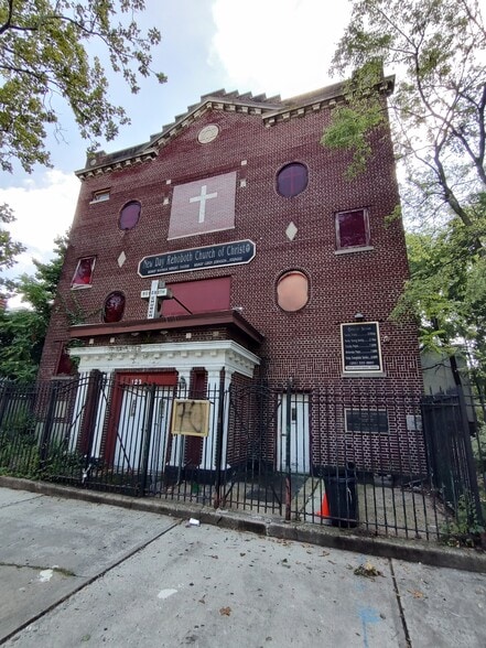 More Photos Of 126 Rutgers Ave, Jersey City Specialty For Sale