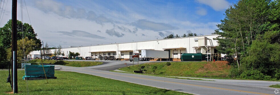 Primary Photo Of 235-269 Cane Creek Rd, Fletcher Warehouse For Lease