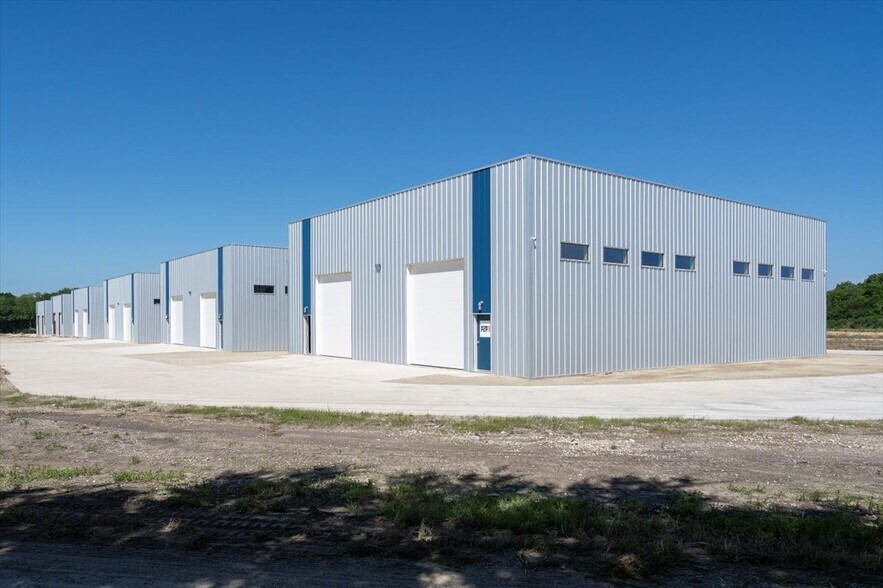 More Photos Of 9020 State Highway 21, Trenton Unknown For Lease