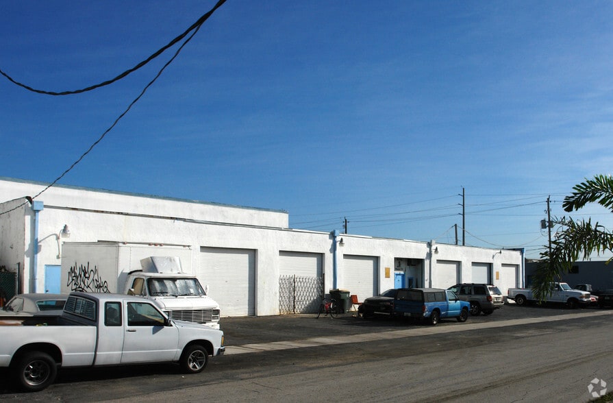 More Photos Of 201 NW 1st Ave, Hallandale Beach Warehouse For Lease