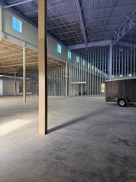 More Photos Of 10175 Tamiami Trl, Punta Gorda General Retail For Lease