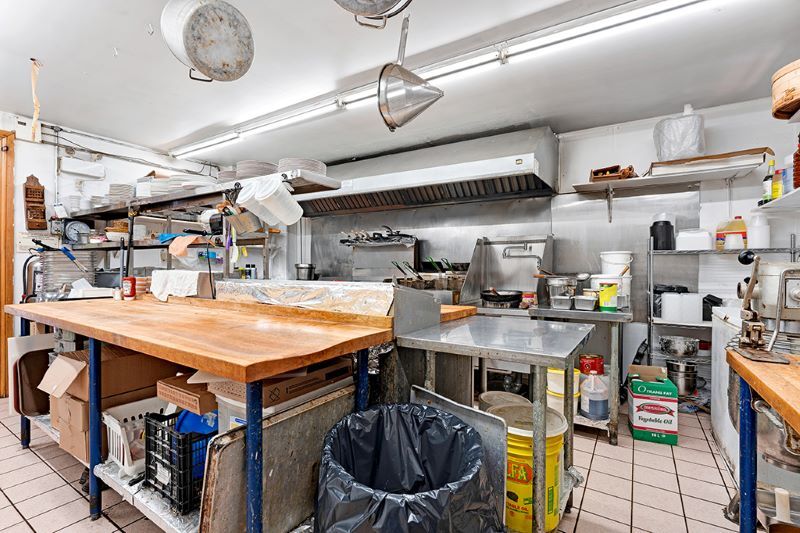 More Photos Of 4195 Watsons Corners Rd, Mcdonalds Corner Hotel For Sale