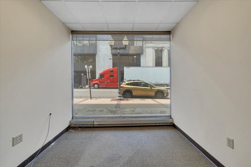 More Photos Of 210 S Jefferson St, Roanoke Loft Creative Space For Sale