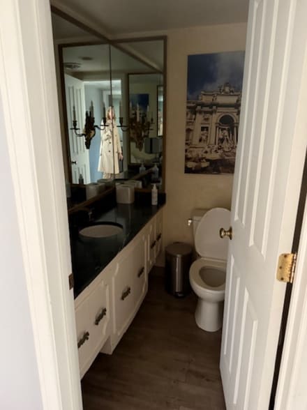 More Photos Of 850 Prospect St, La Jolla Medical For Lease