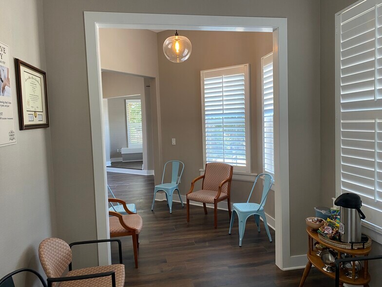 More Photos Of 144 Old Town Blvd N, Argyle Office For Lease
