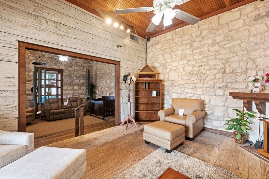 More Photos Of , Fredericksburg Unknown For Sale