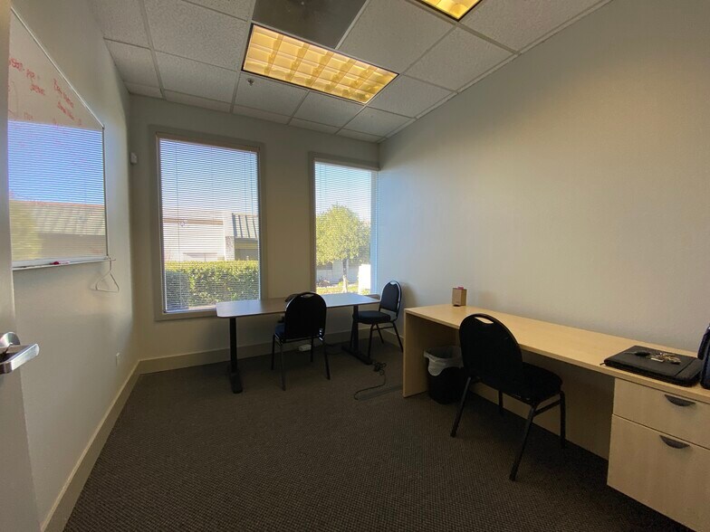 More Photos Of 415 Knollcrest Dr, Redding Office For Sale