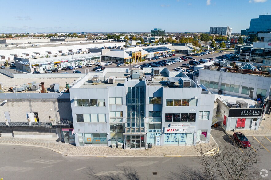 More Photos Of 270-300 W Beaver Creek Rd, Richmond Hill Unknown For Lease