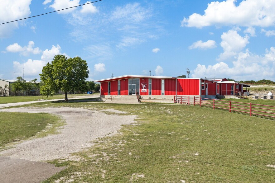 More Photos Of 4159 Highway 6, Clifton Showroom For Sale