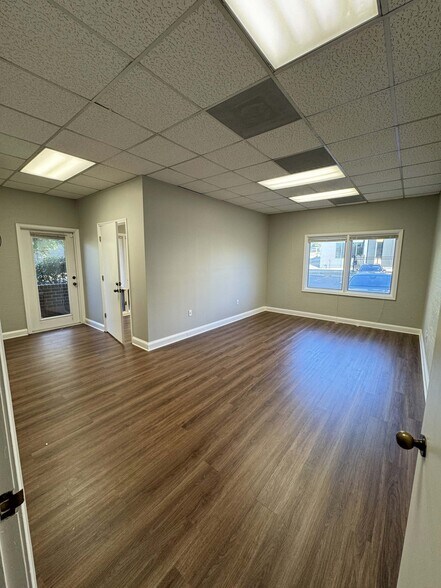 More Photos Of 101 N McDowell St, Charlotte Office For Sale