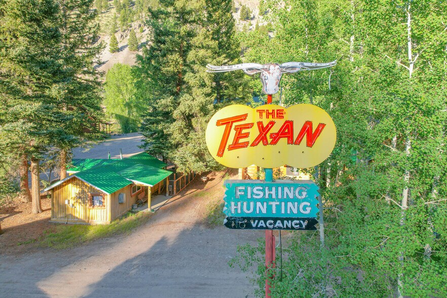 More Photos Of 860 County Road 142, Lake City Hotel For Sale