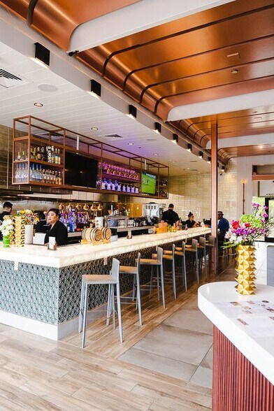 More Photos Of 2668 Gateway Rd, Carlsbad Restaurant For Lease