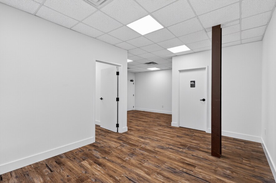More Photos Of 3606 Explorer Trl, Oakwood Warehouse For Lease