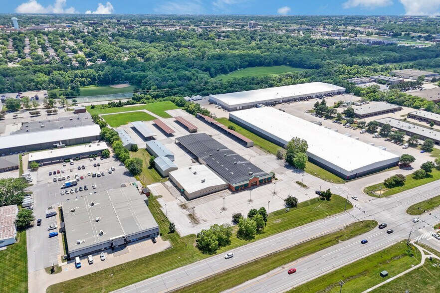 More Photos Of 10320 Hickman Rd, Clive Warehouse For Lease