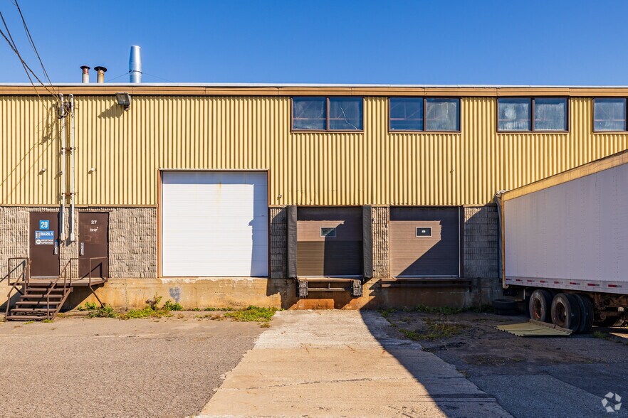 More Photos Of 3400 Boul Losch, Longueuil Unknown For Lease