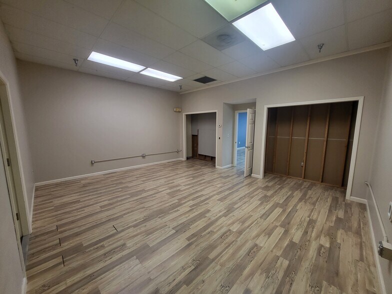 More Photos Of 7135 98 Hwy, Panama City Beach General Retail For Lease