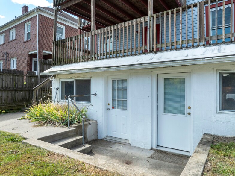 More Photos Of 129 S Sparks St, State College Medical For Lease