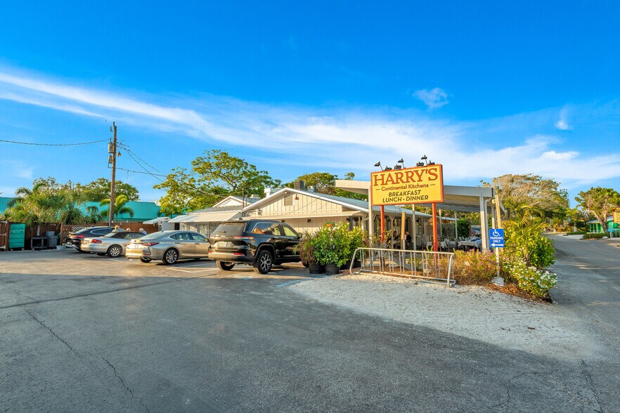 More Photos Of 571 Saint Judes Dr, Longboat Key Apartments For Sale