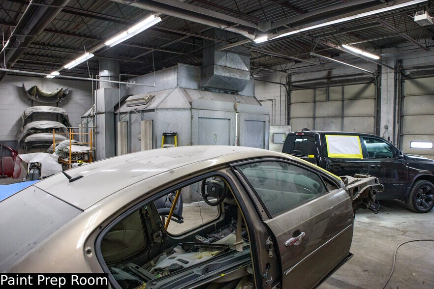 More Photos Of 325 1st St, Toledo Office For Sale