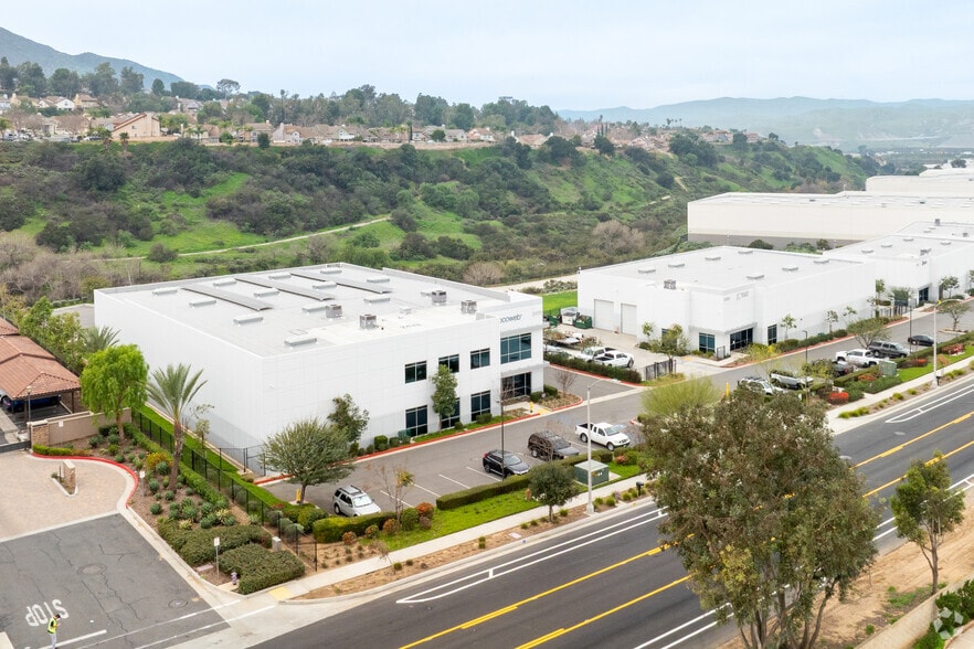 Primary Photo Of 2480 Palisades Dr, Corona Warehouse For Lease