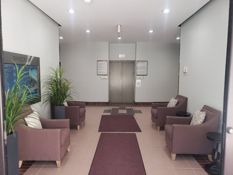 More Photos Of 1 Robertson Dr, Bedminster Medical For Lease